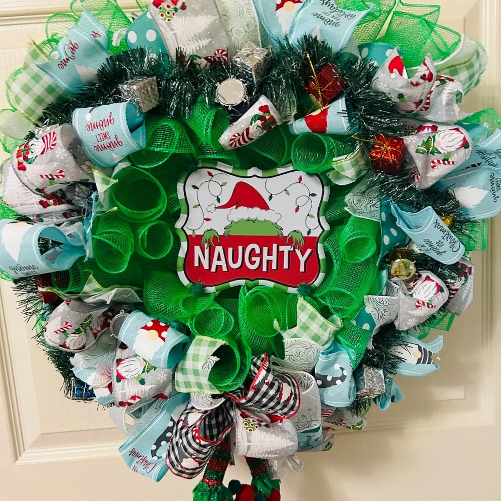 Christmas wreath/nauty